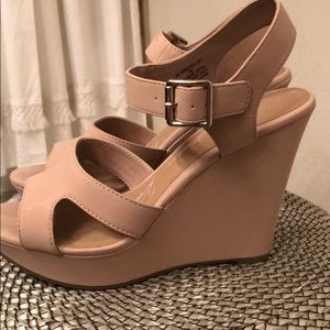 Pale pink heel